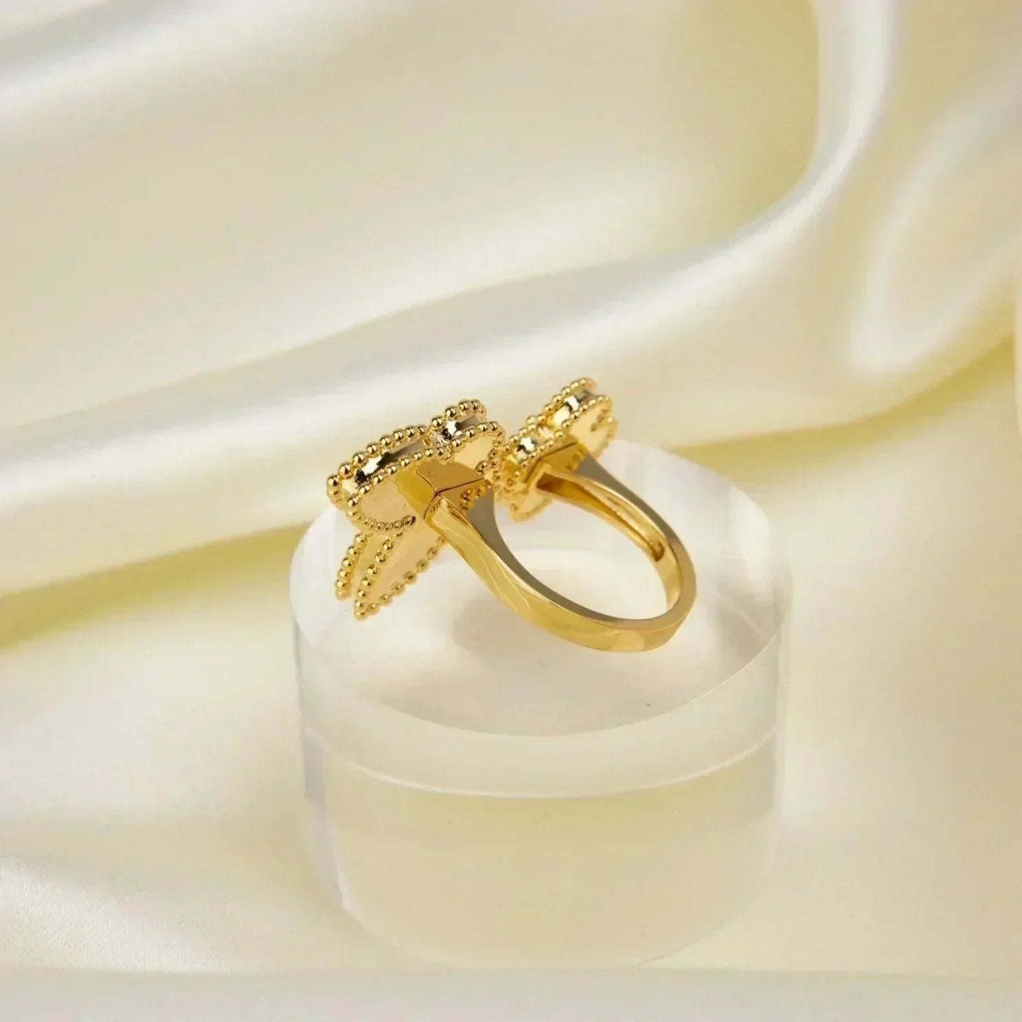 [Vicky]LUCKY BETWEEN THE FINGER RING