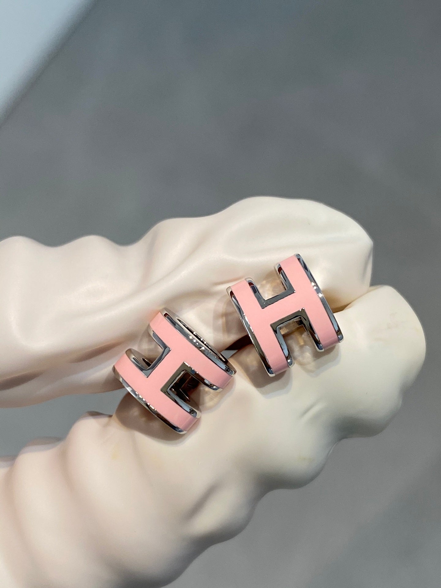 [Vicky]MINI POP H SILVER EARRINGS PINK