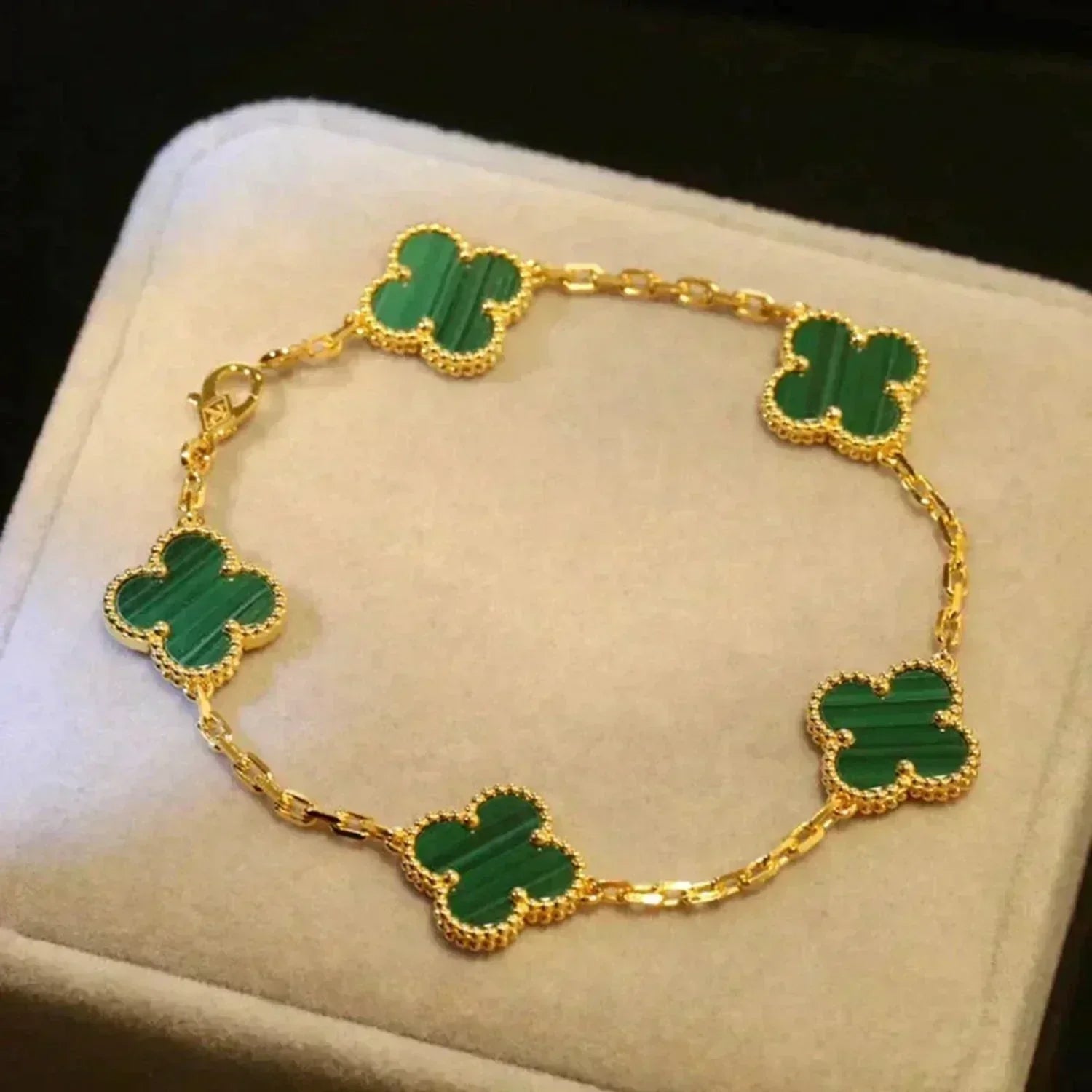 [Vicky]CLOVER 5 MOTIFS MALACHITE BRACELET