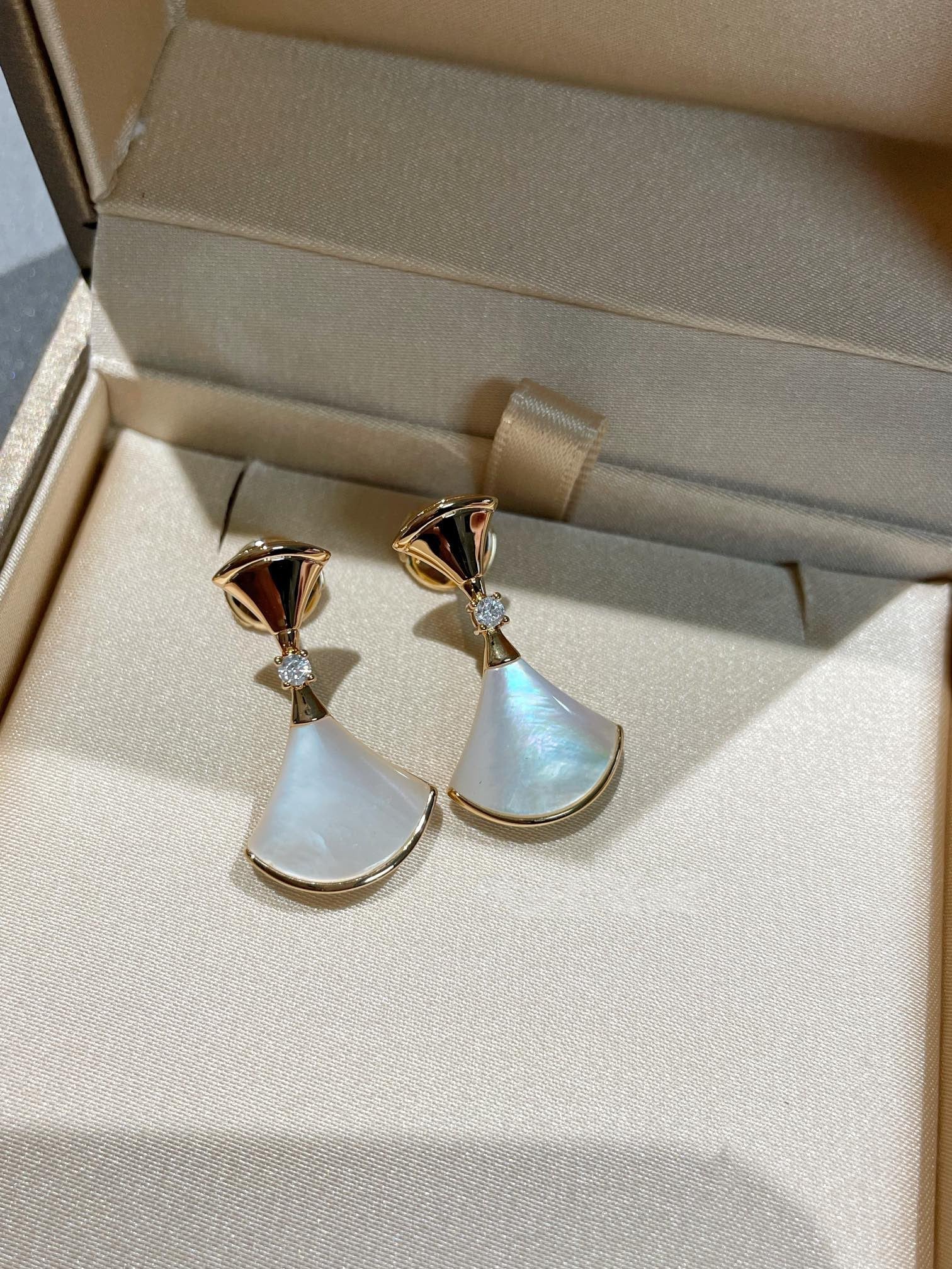 [Vicky]DREAM MOP 1 DIAMOND EARRINGS