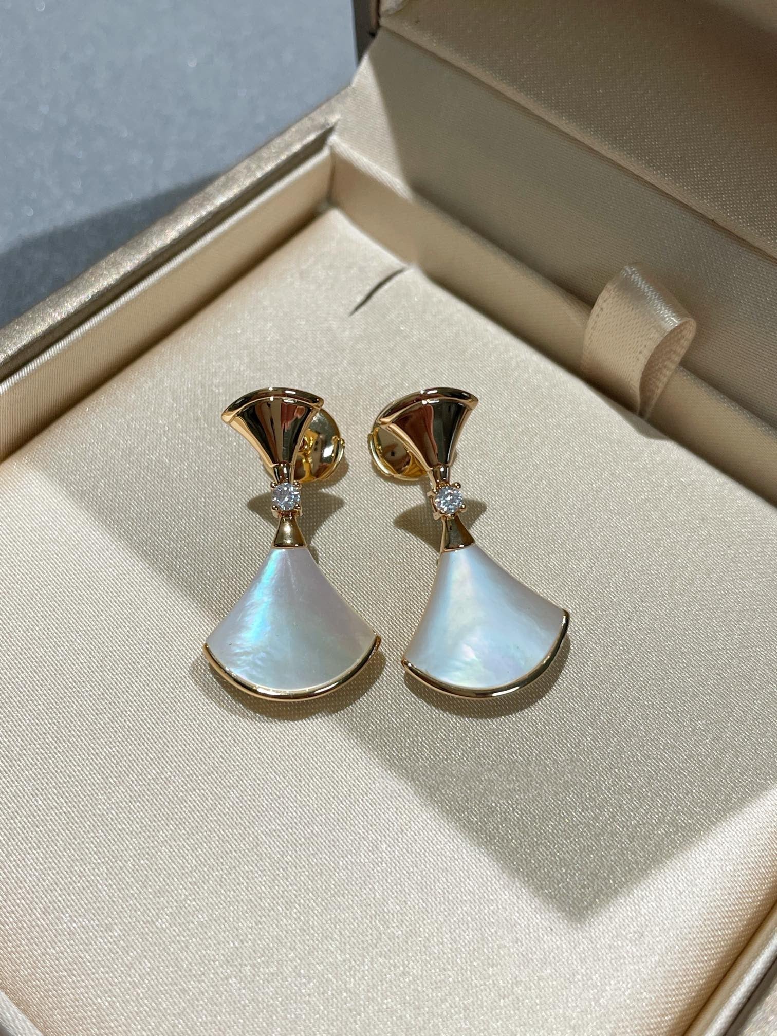 [Vicky]DREAM MOP 1 DIAMOND EARRINGS