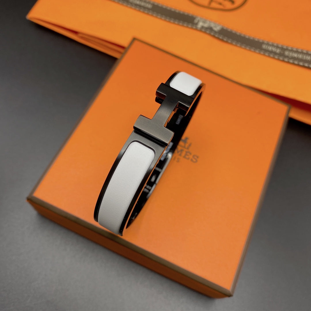 [Vicky]H BRACELET 12MM BLACK WHITE CERAMIC