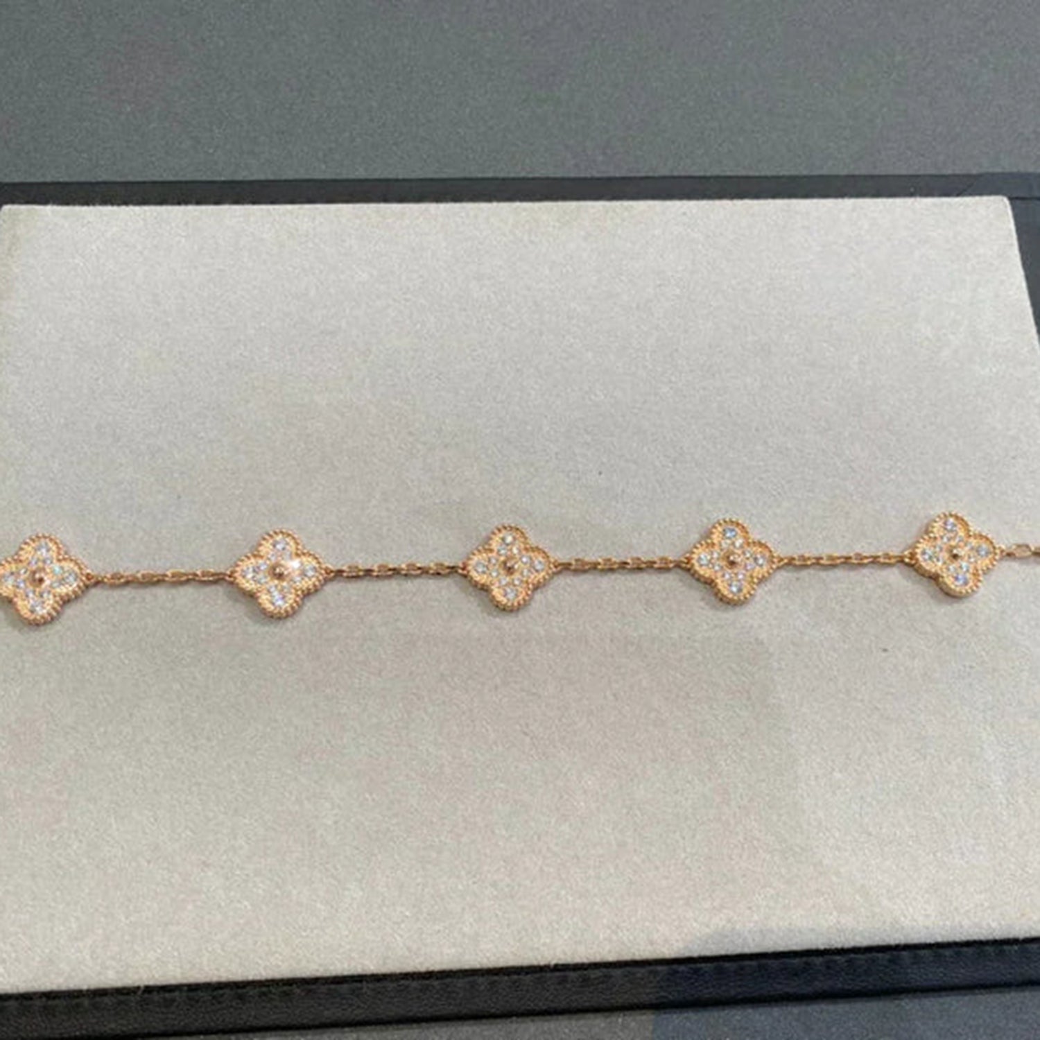 [Vicky]CLOVER 5 MOTIFS  FULL DIAMOND BRACELET