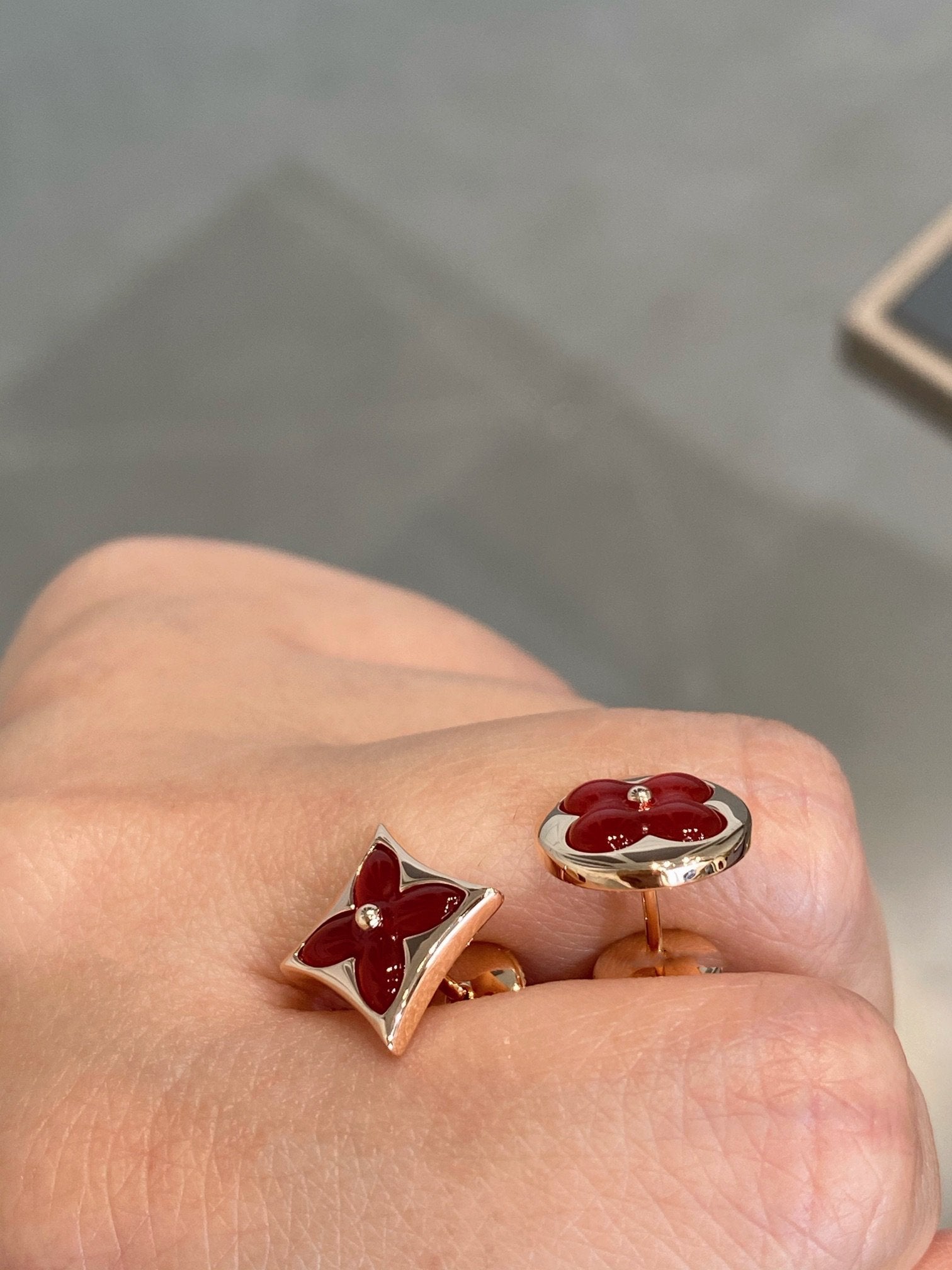[Vicky]STAR AND SUN PINK GOLD CARNELIAN STUD EARRINGS