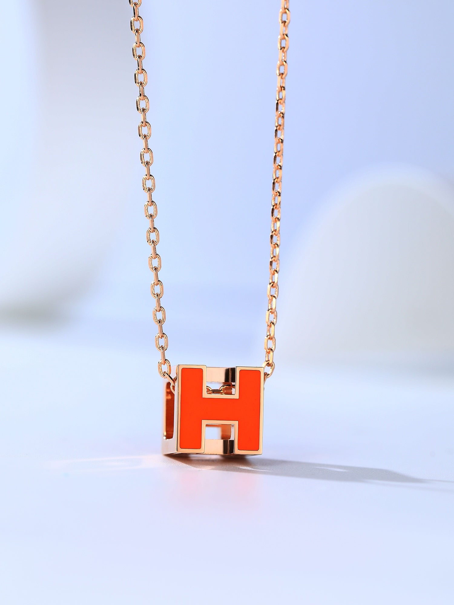 [Vicky]H CAGE PINK GOLD NECKLACE
