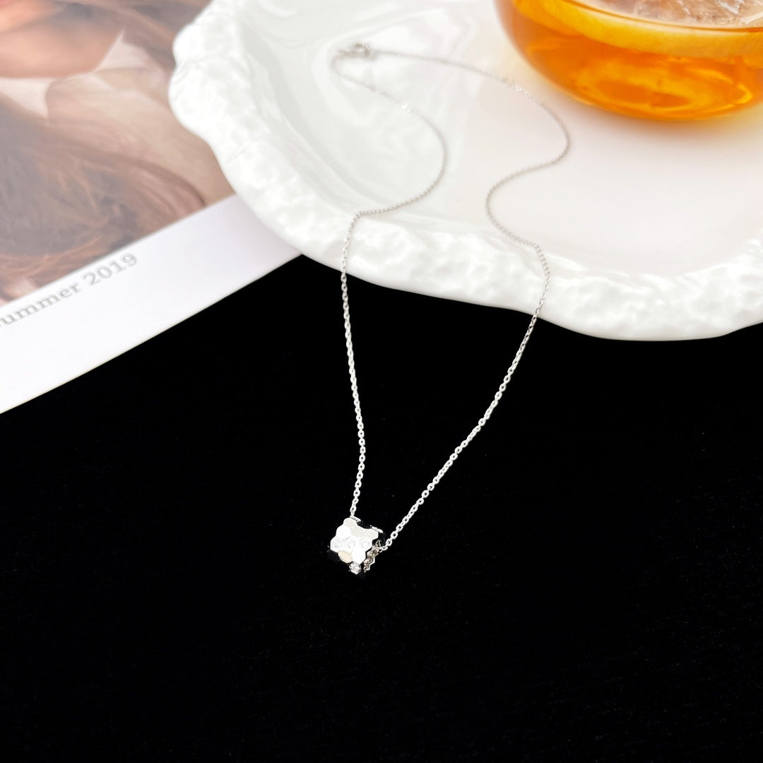 [Vicky]BEE MINI PEDANT DIAMOND NECKLACE