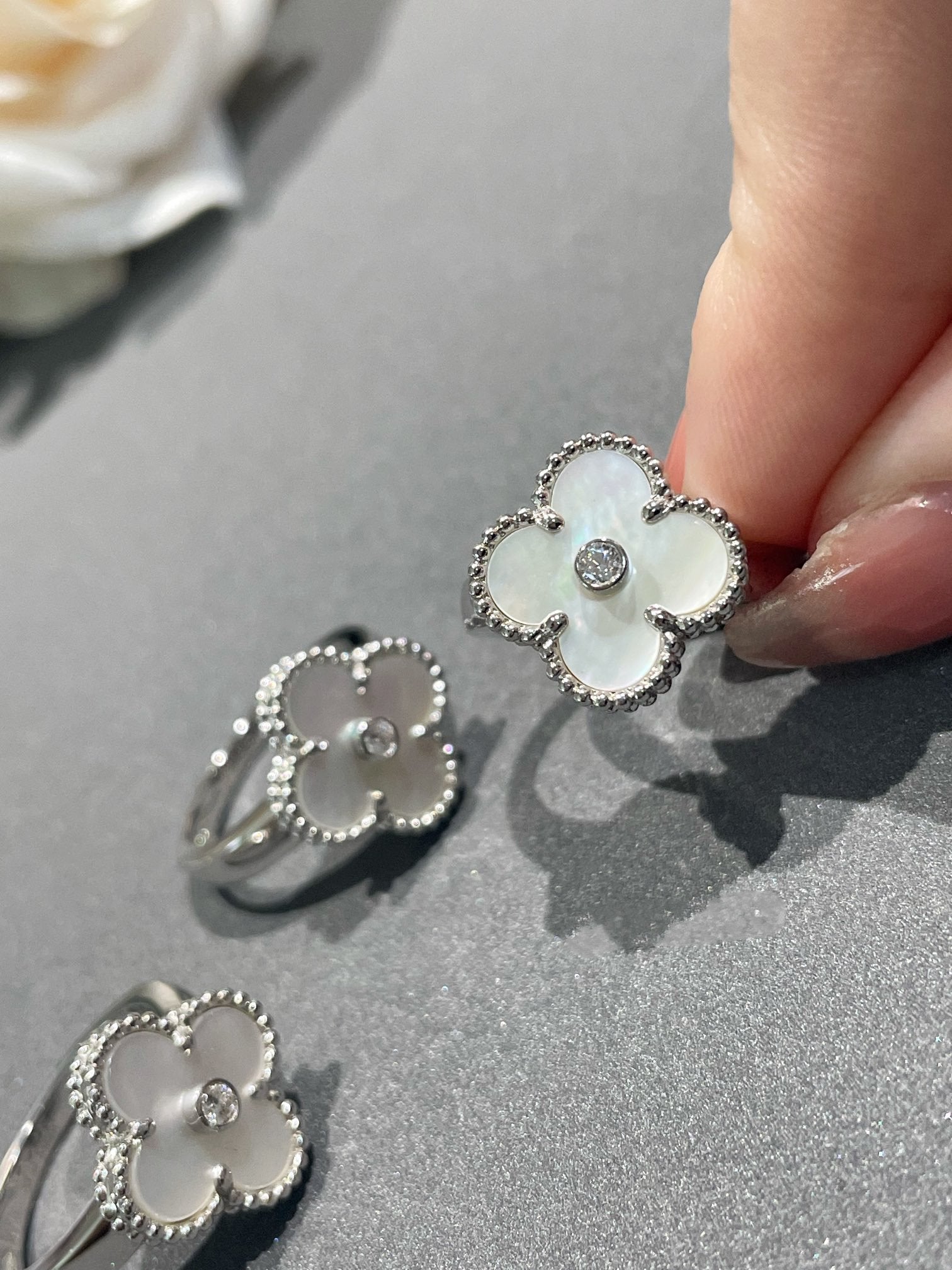 [Vicky]CLOVER SILVER MOP DIAMOND RING