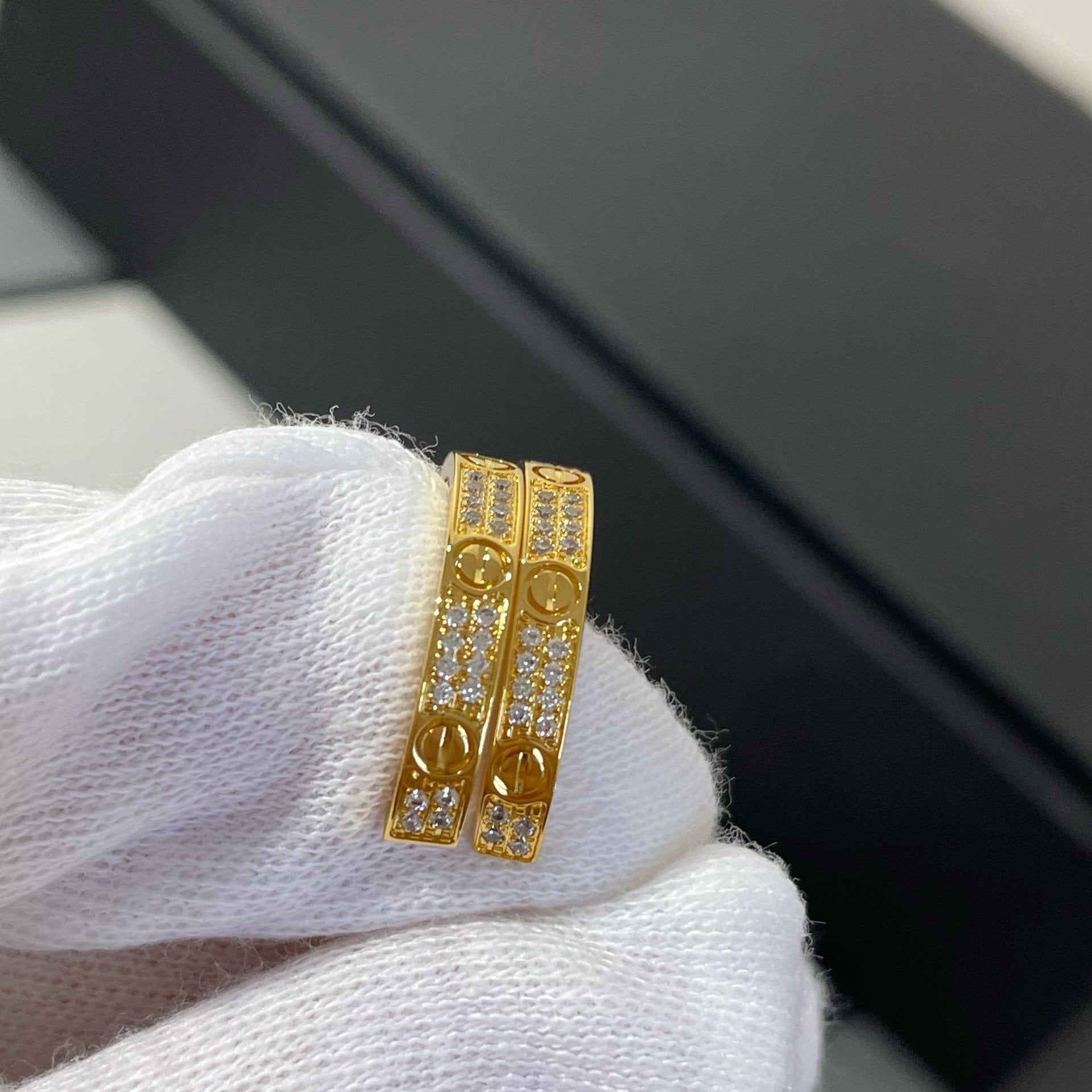 [Vicky]LOVE DIAMOND GOLD HOOP EARRINGS