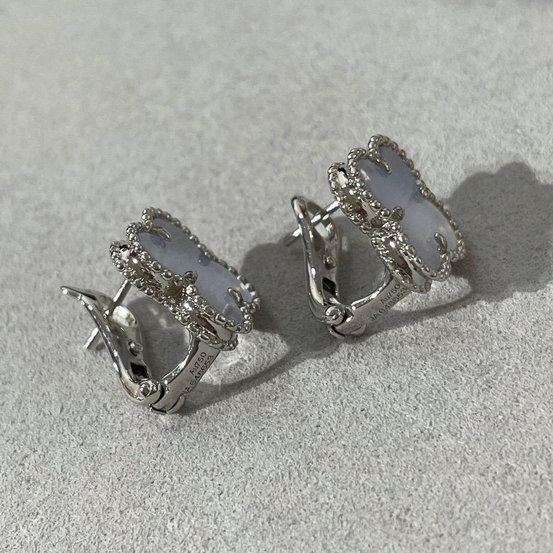 [Vicky]CLOVER CHALCEDONY SILVER STUD EARRINGS