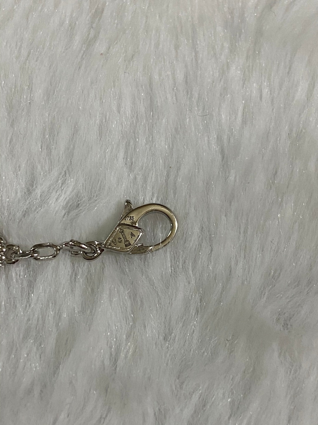 [Vicky]CLOVER 1 MOTIF PIETERSITE BRACELET
