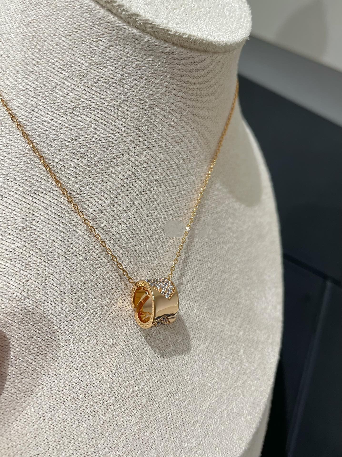 [Vicky]LIENS EVIDENCE DIAMOND PAVED NECKLACE