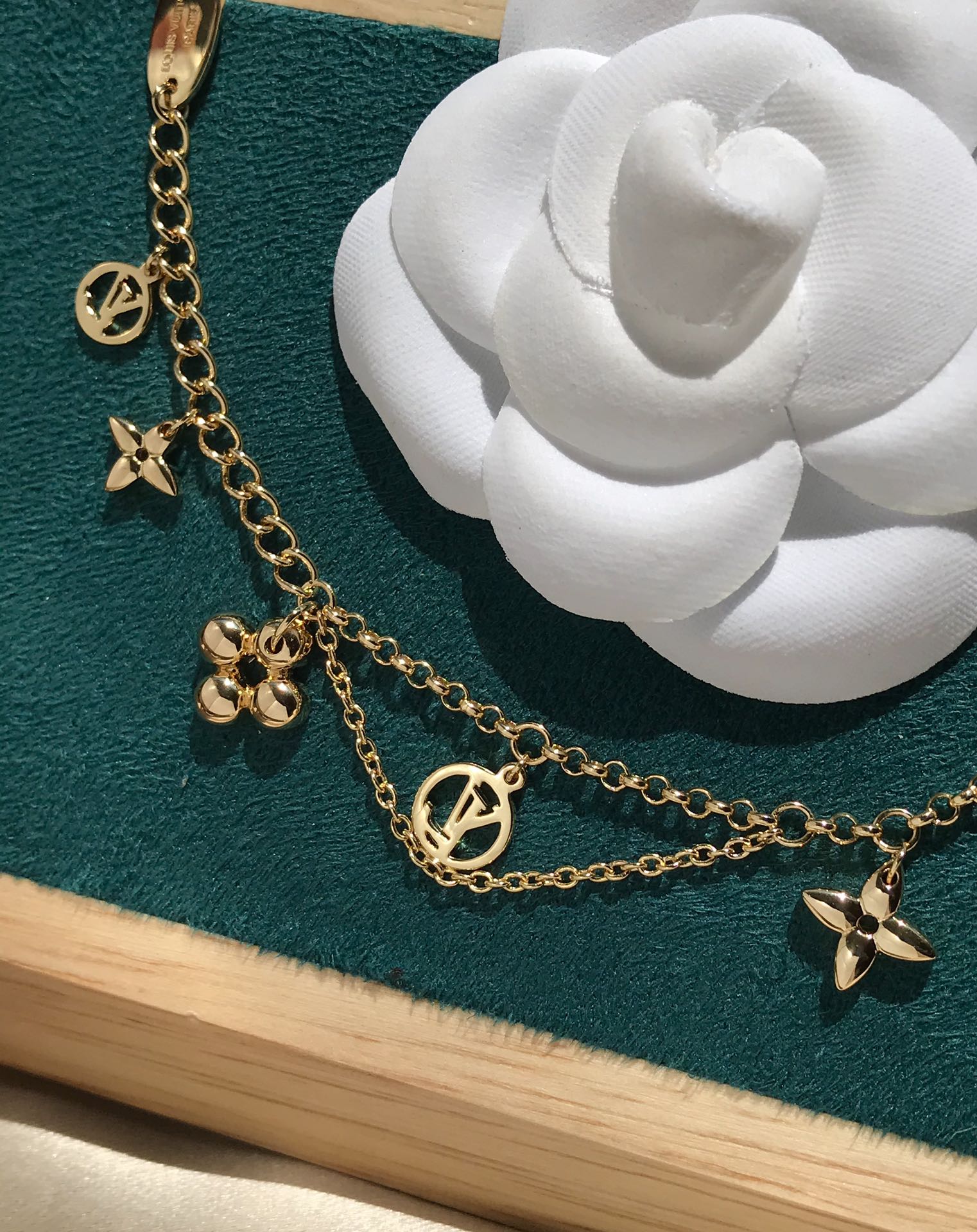 [Vicky]BLOOMING PINK GOLD MOP BRACELET