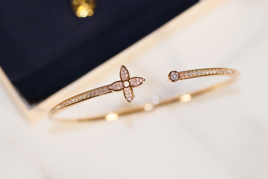 [Vicky]IDYLLE GOLD OPEN BRACELET DIAMOND PAVED