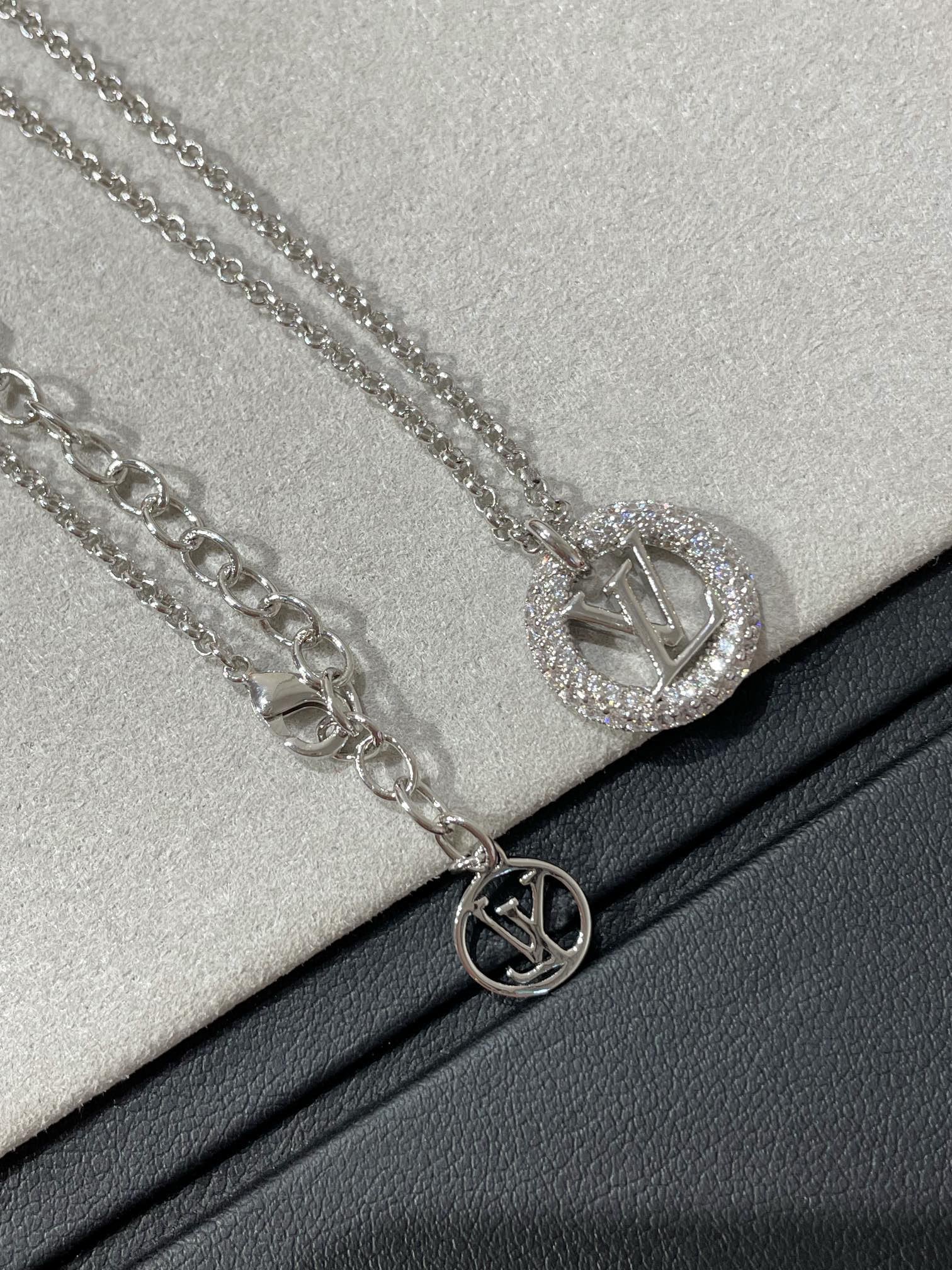 [Vicky]BY NIGHT DIAMOND PAVED NECKLACE