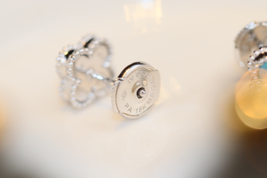 [Vicky]CLOVER MINI TURQUOISE SILVER STUD EARRINGS