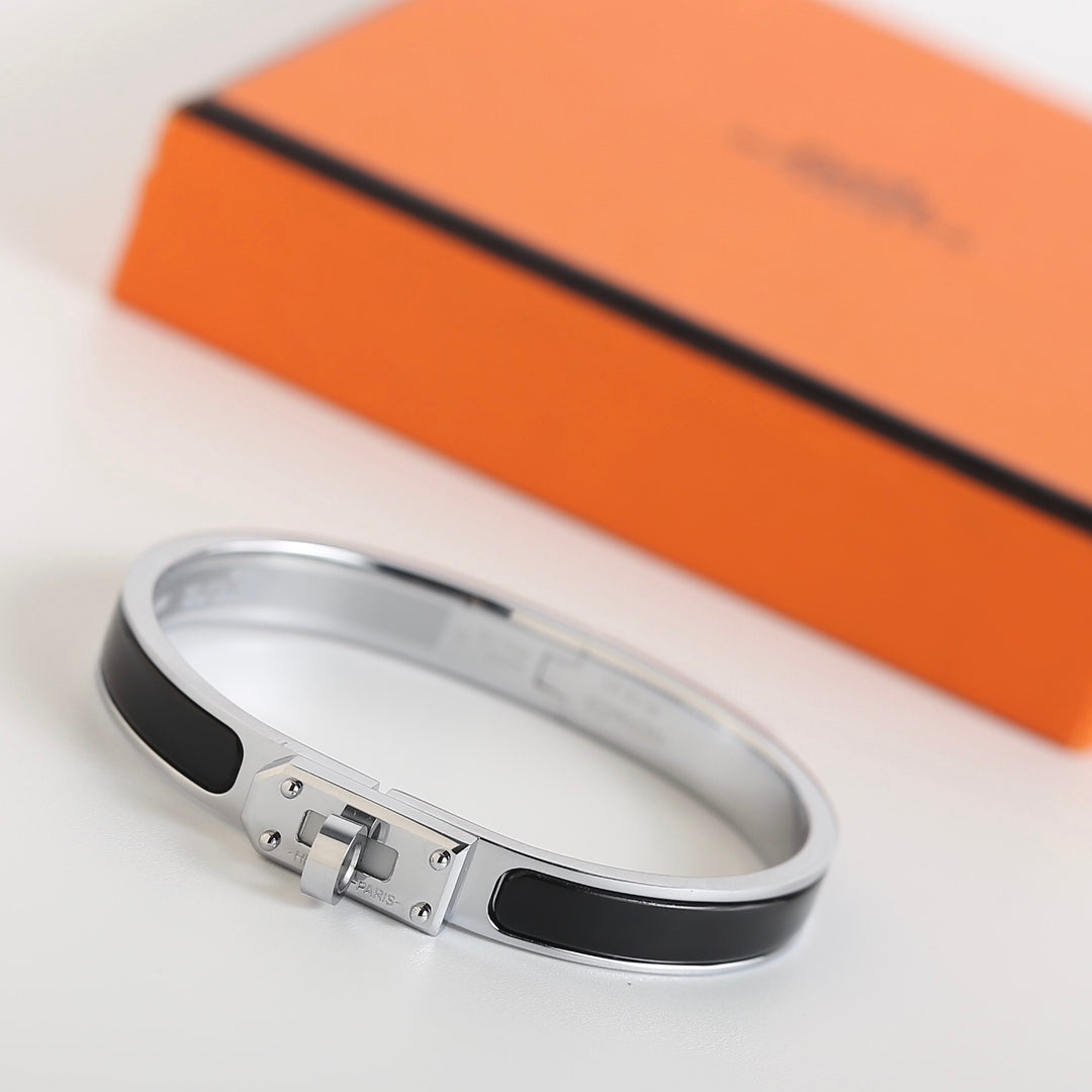 [Vicky]HM KELLY BLACK BRACELET
