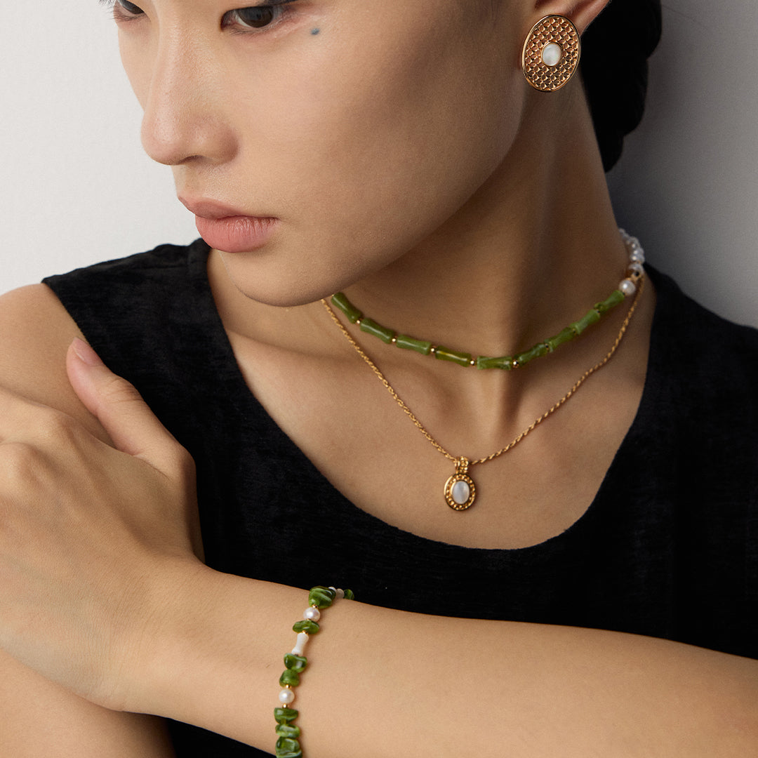 S925 Silver Green Bamboo-Jade Beaded Choker & Mother-of-Pearl Pendant Necklace