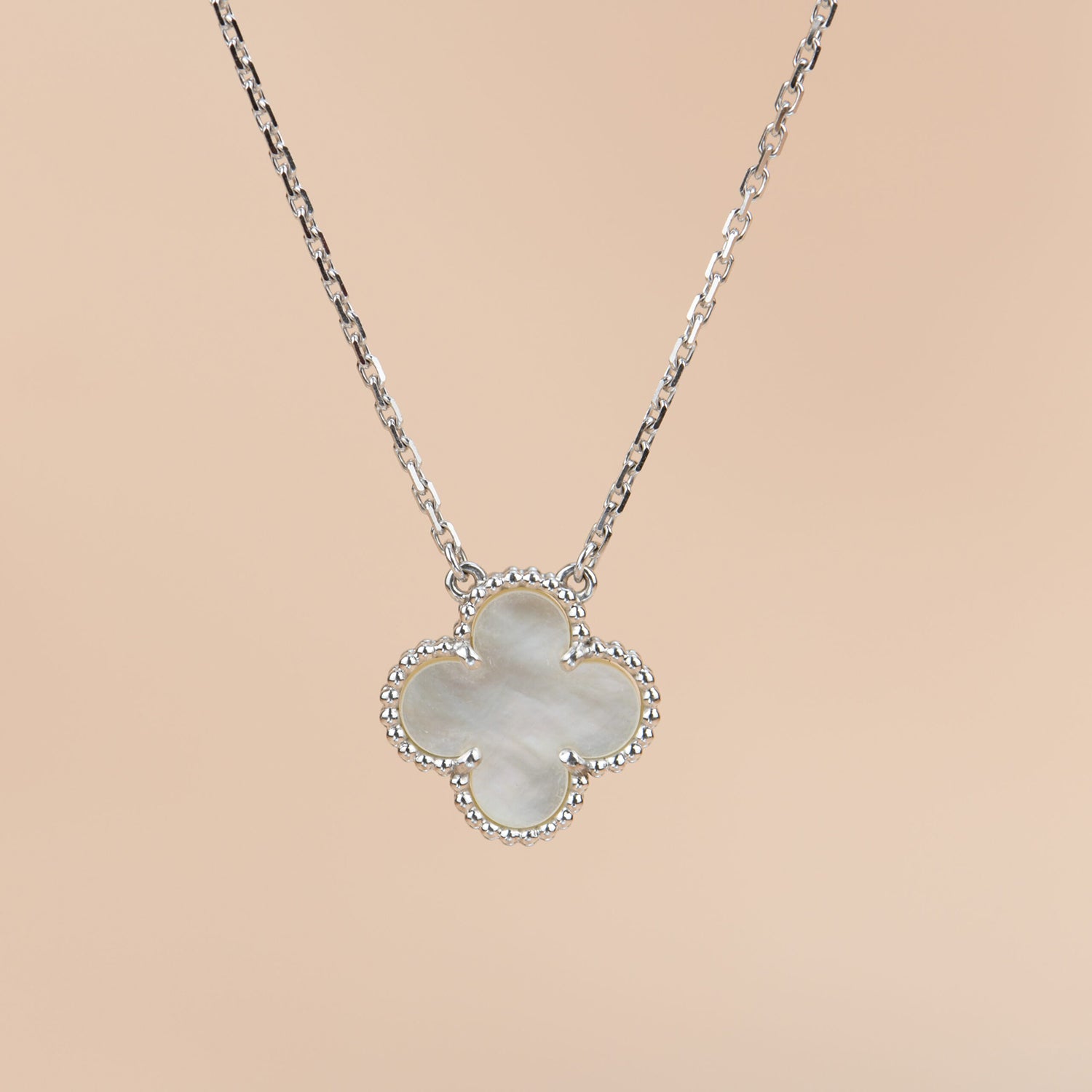 [Vicky]CLOVER  15MM WHITE MOTHER-OF-PEARL SILVER