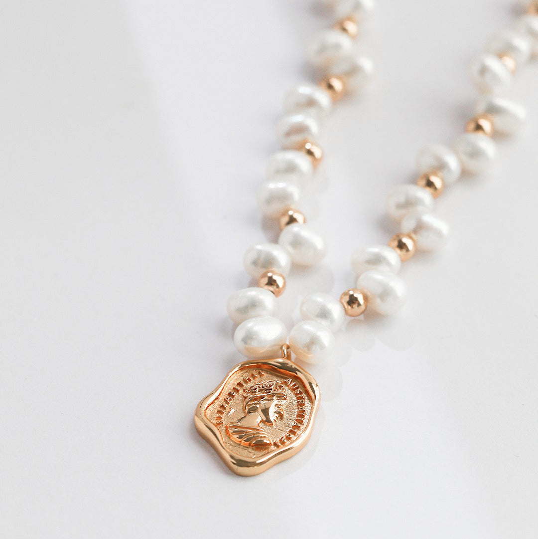 S925 Gold-Tone Baroque Pearl Choker with Vintage Coin Pendant