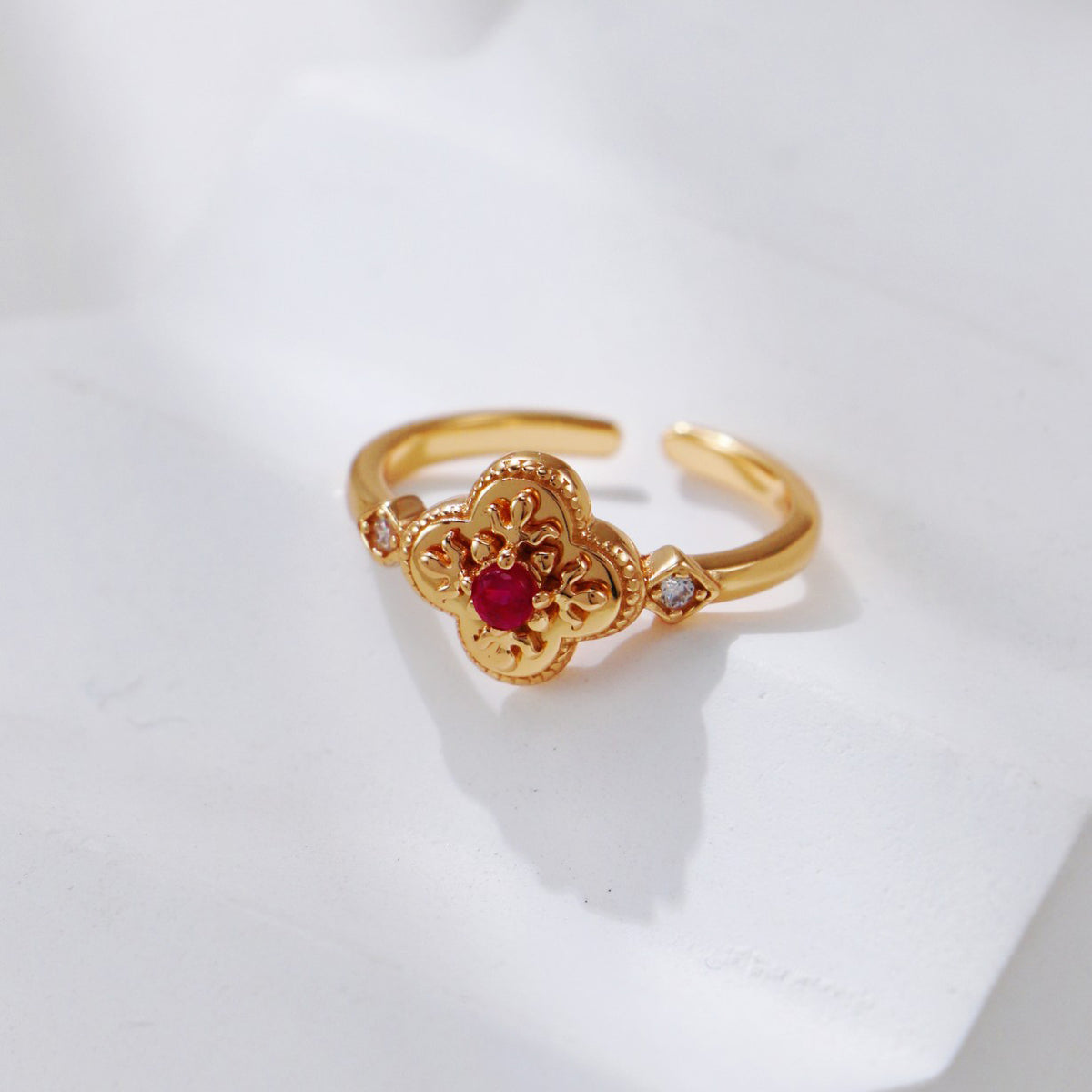 S925 Gold-Tone Four-Leaf Clover Ring with Red CZ Heart