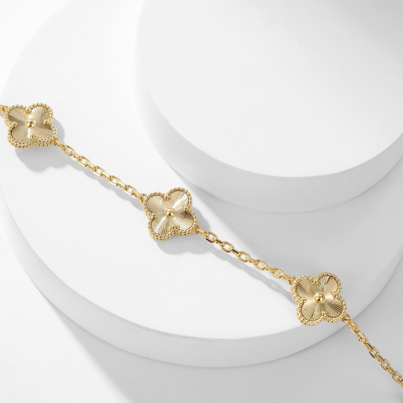 [Vicky]CLOVER 10 MOTIFS LASER NECKLACE
