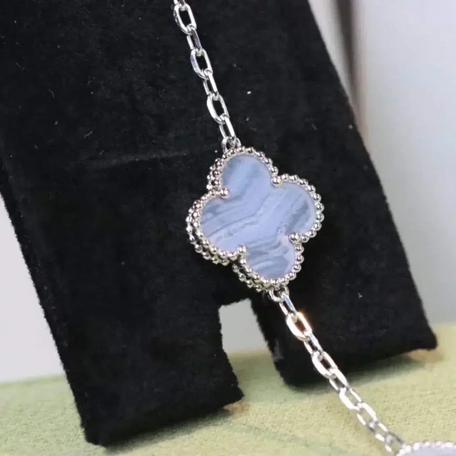 [Vicky]CLOVER  5 MOTIF PURPLE CHALCEDONY BRACELET SILVER