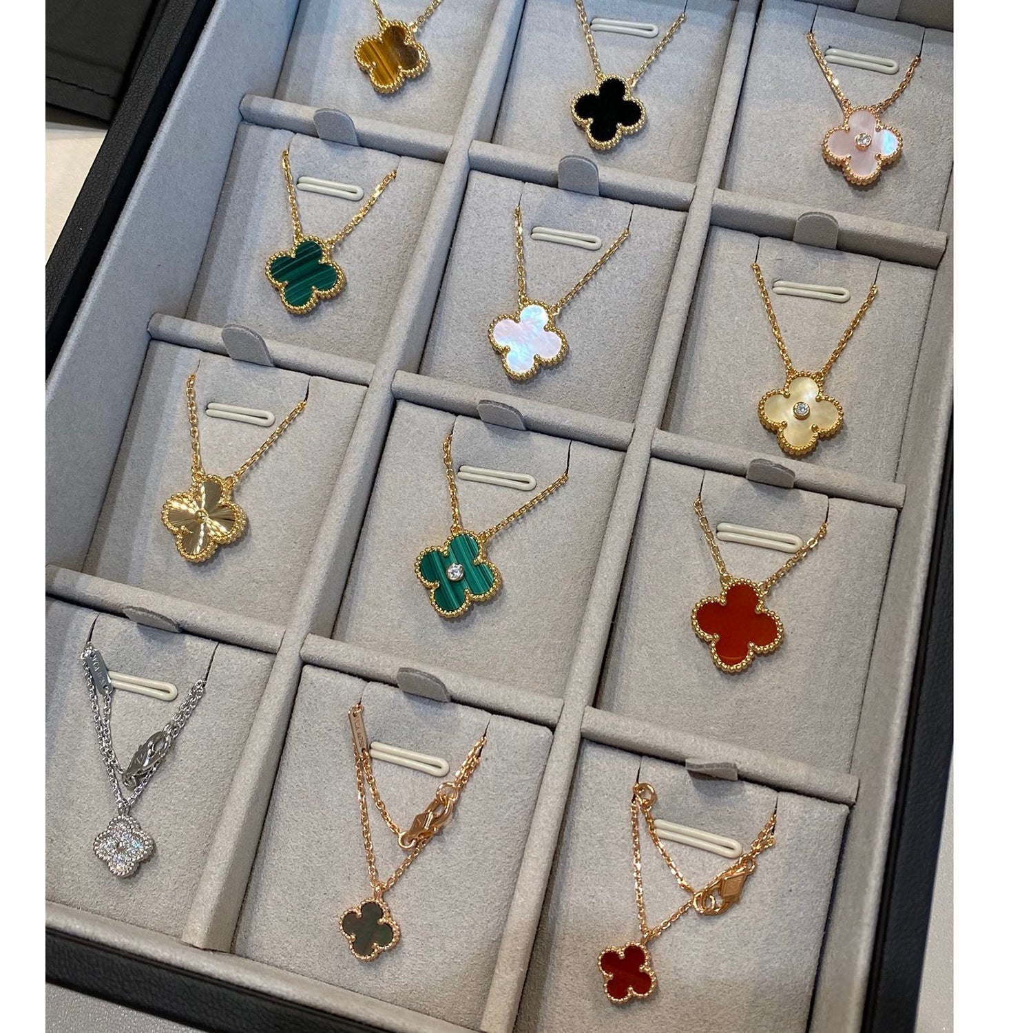 [Vicky]CLOVER 15MM MALACHITE SINGLE FLOWER  NECKLACE