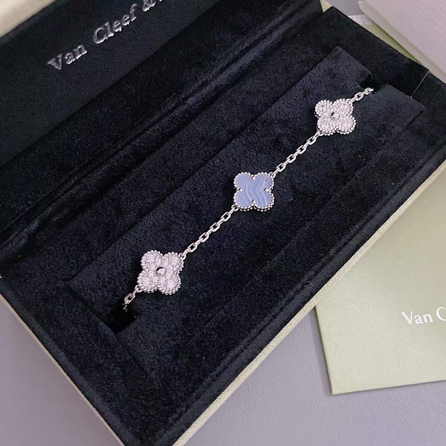 [Vicky]CLOVER  5 MOTIF DIAMOND PURPLE CHALCEDONY BRACELET SILVER