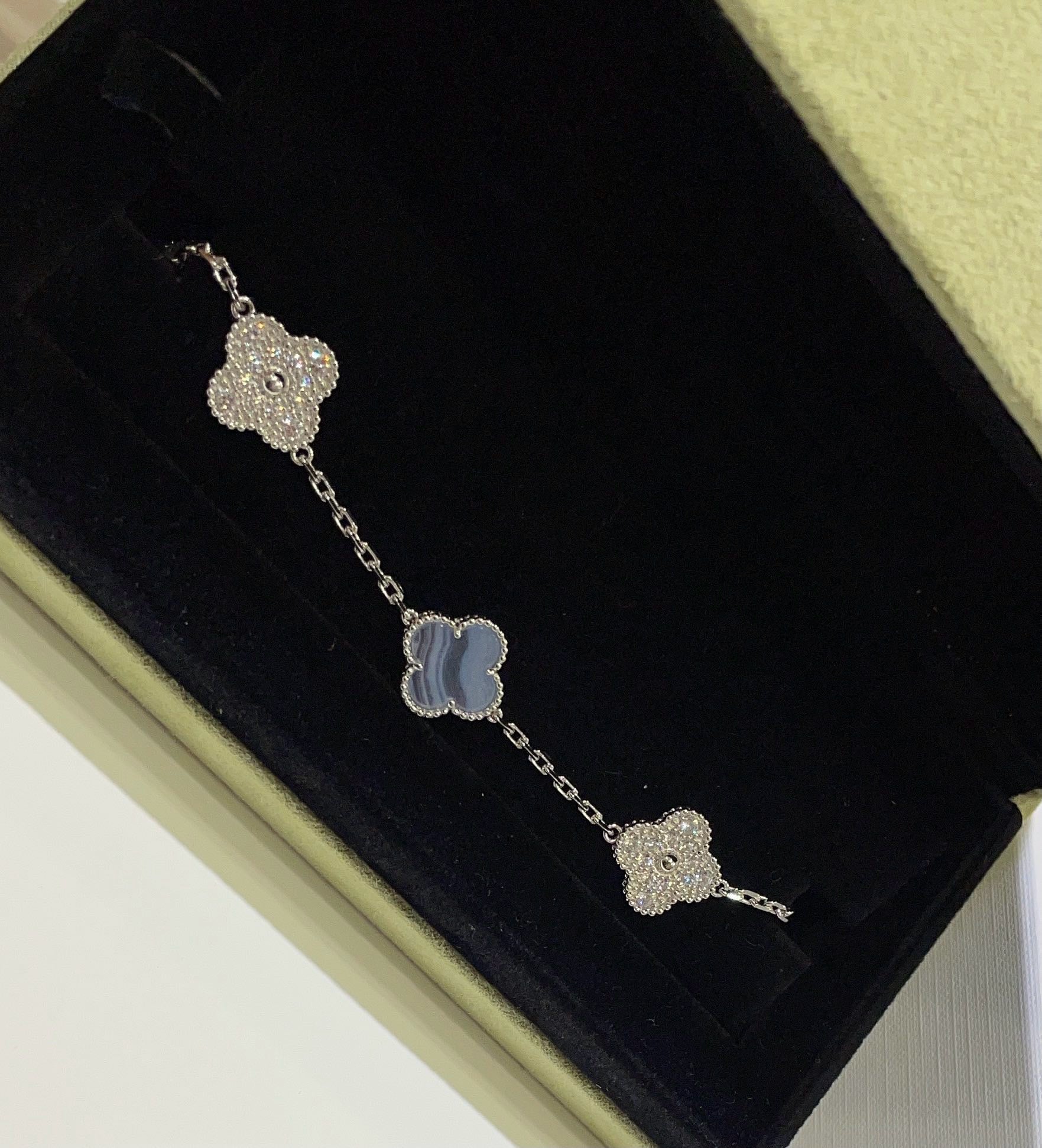 [Vicky]CLOVER  5 MOTIF DIAMOND PURPLE CHALCEDONY BRACELET SILVER