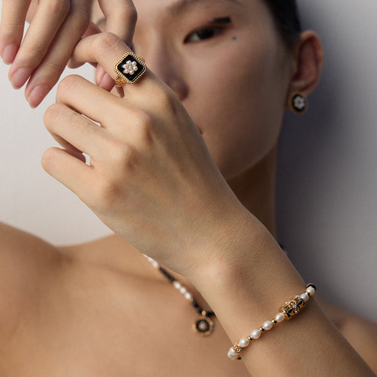 S925 Gold-Tone Square Black Onyx Ring with Pearl-Flower Center