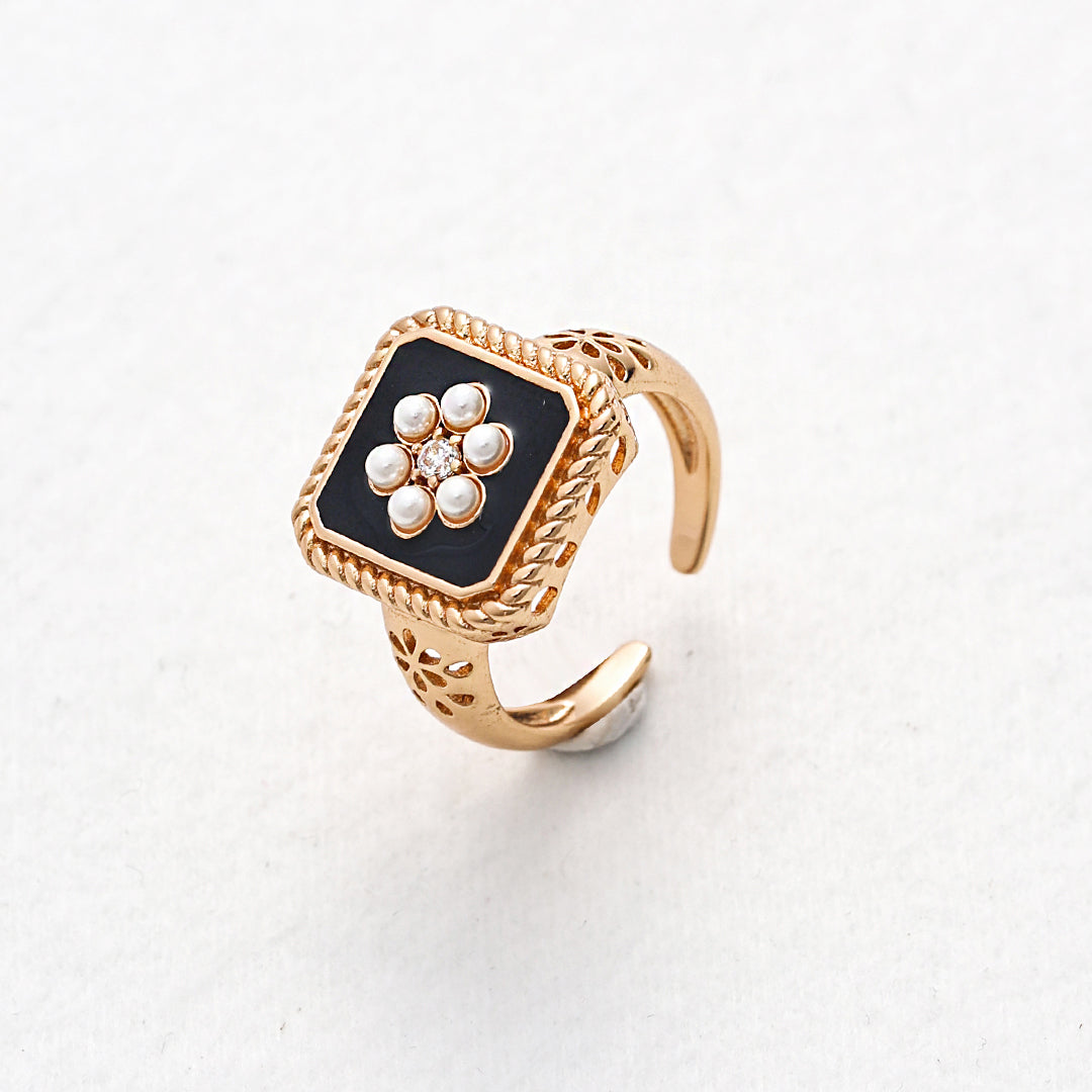 S925 Gold-Tone Square Black Onyx Ring with Pearl-Flower Center
