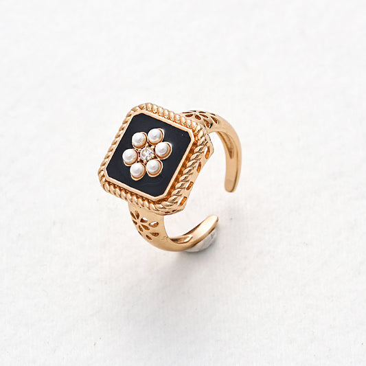 S925 Gold-Tone Square Black Onyx Ring with Pearl-Flower Center