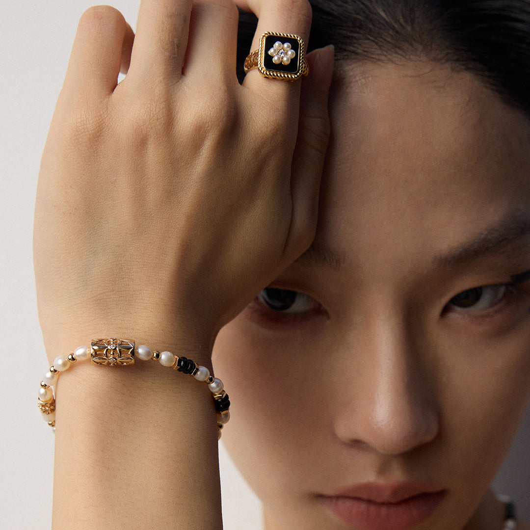 S925 Gold-Tone Square Black Onyx Ring with Pearl-Flower Center
