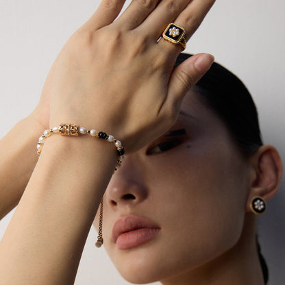 S925 Gold-Tone Square Black Onyx Ring with Pearl-Flower Center