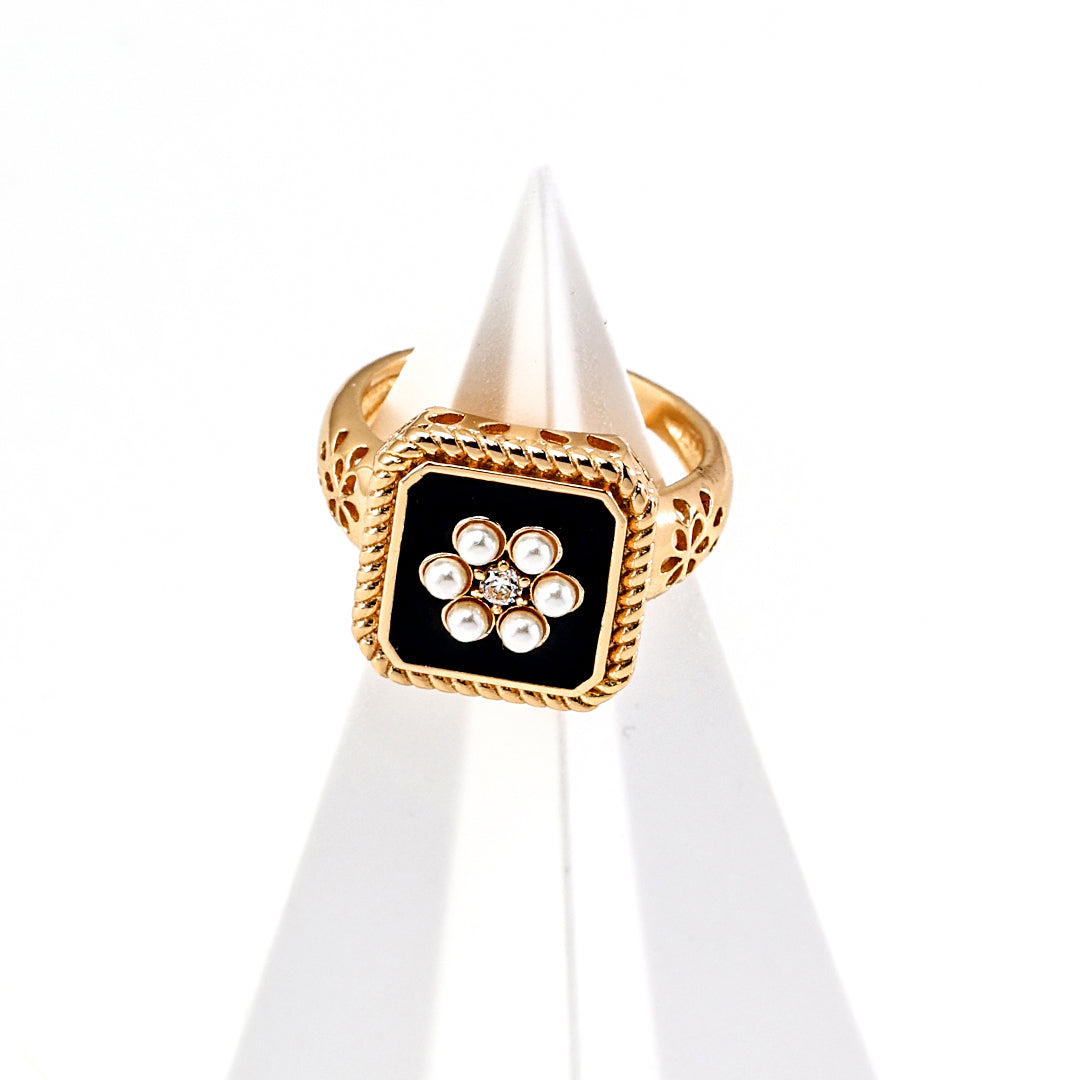 S925 Gold-Tone Square Black Onyx Ring with Pearl-Flower Center