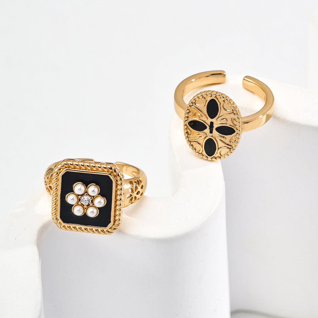S925 Gold-Tone Square Black Onyx Ring with Pearl-Flower Center