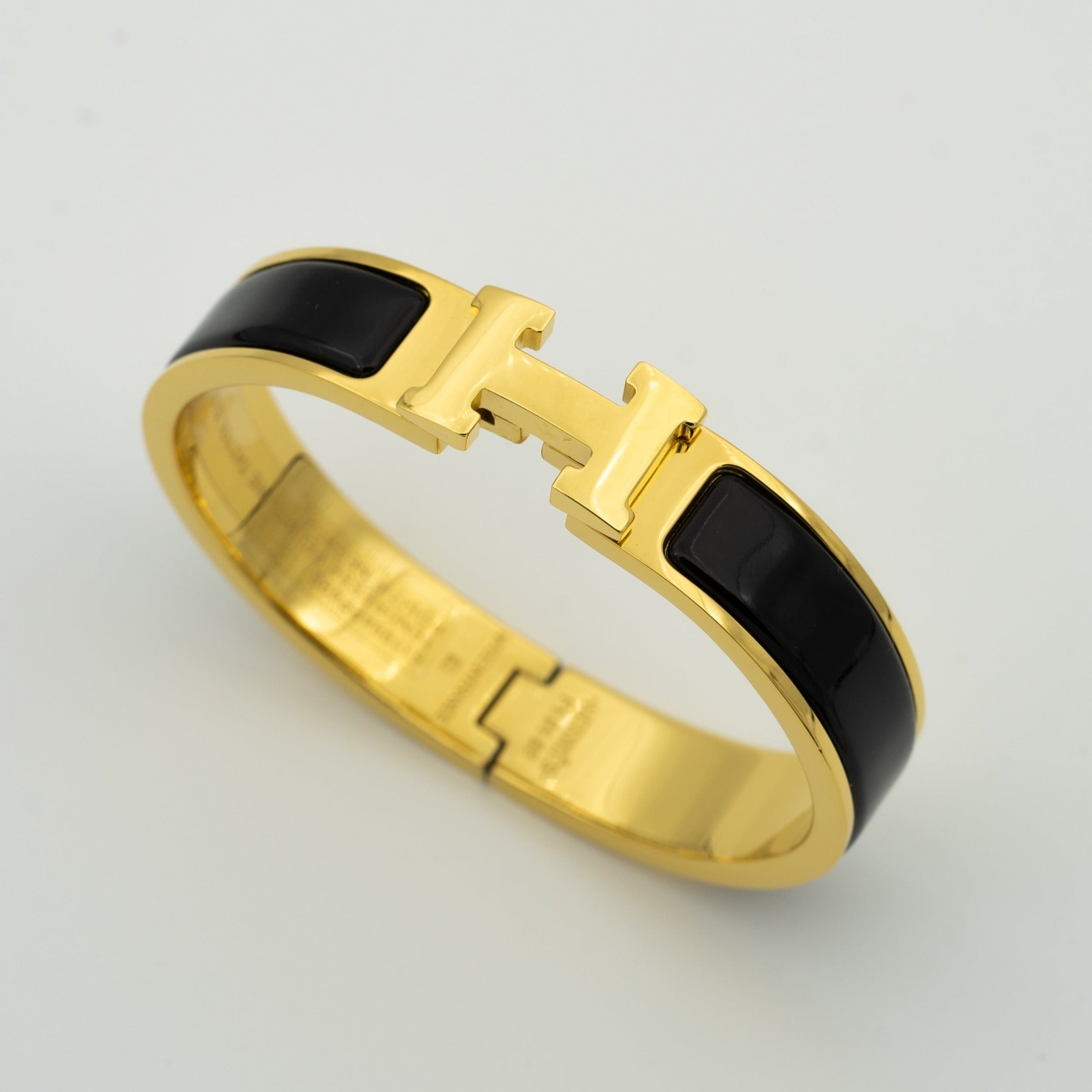 [Vicky]H BLACK BRACELET