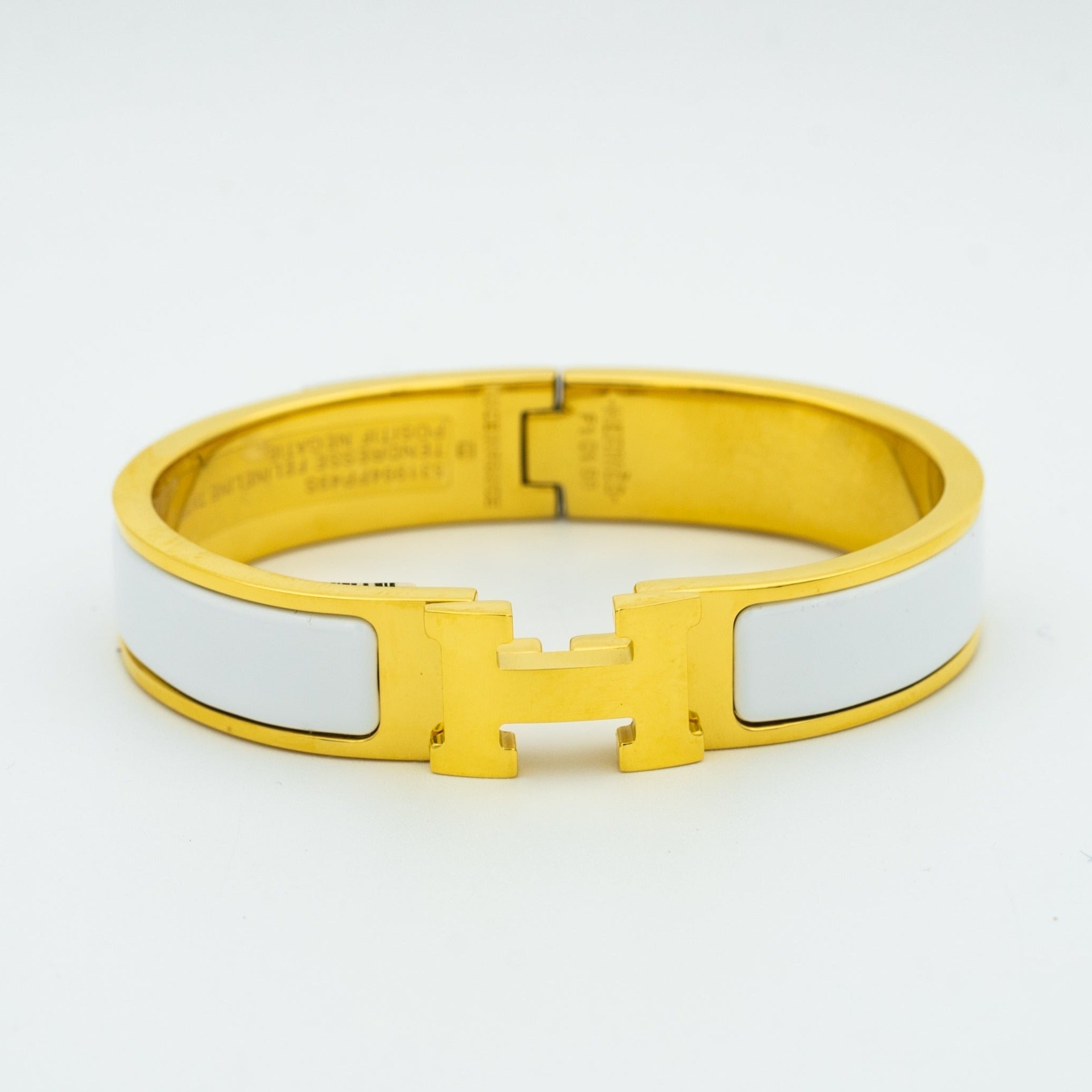 [Vicky]H WHITE BRACELET