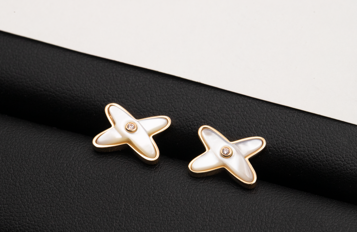 [Vicky]JEUX DE WHITE MOP ROSE GOLD DIAMOND EARRINGS