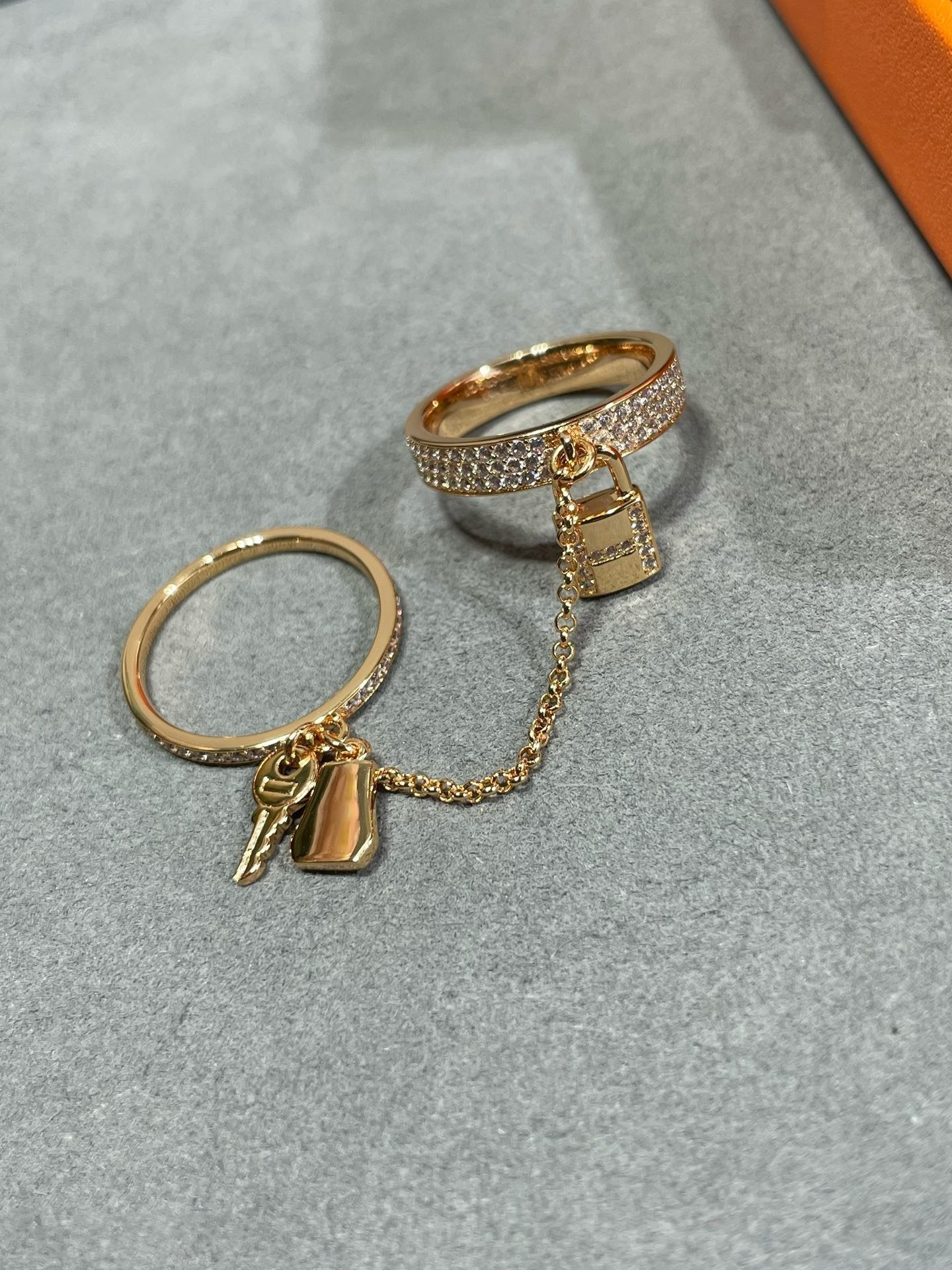 [Vicky]HM KELLY CLOCHETTE DOUBLE RING IN  WITH DIAMONDS