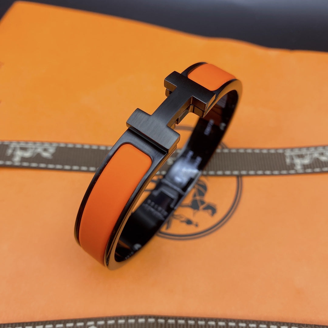[Vicky]CLIC HM SO BLACK OREGAN BRACELET