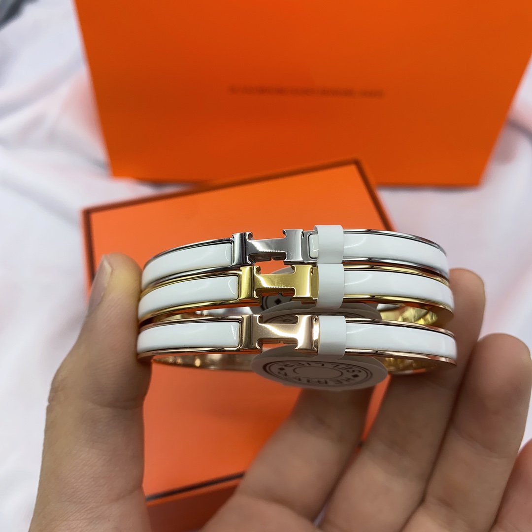 [Vicky]CLASSIC HM CLIC WHITE 8MM ENAMEL BRACELET
