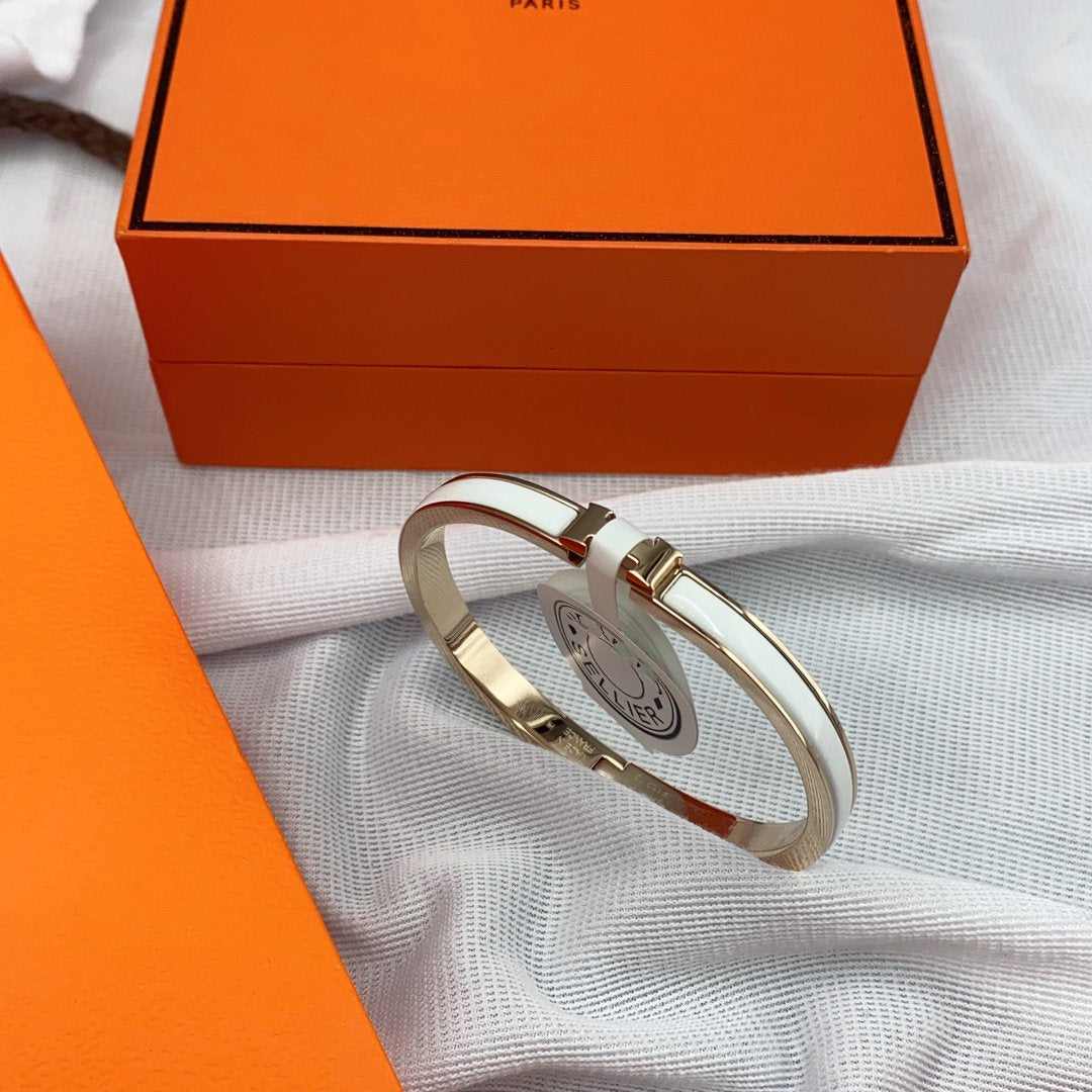 [Vicky]CLASSIC HM CLIC WHITE 8MM ENAMEL BRACELET
