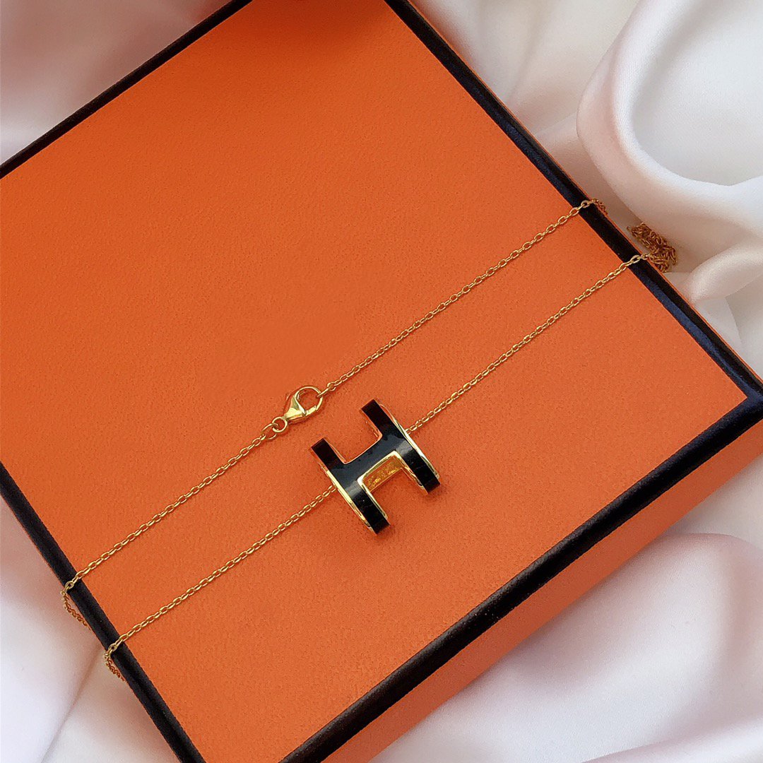 [Vicky]HM CLIC BLACK ENAMEL GOLD NECKLACE