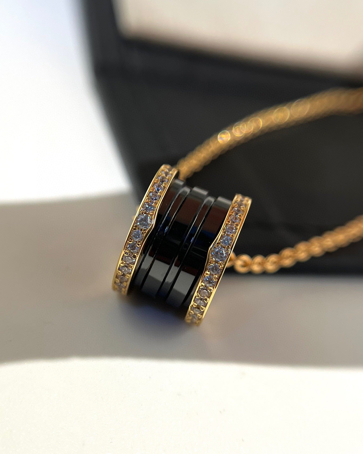 [Vicky]ZERO 1 BLACK CERAMIC DIAMOND PINK GOLD NECKLACE
